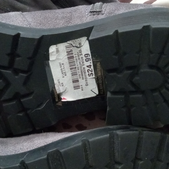 SOFT SUEDE GREY KNEE HIGH BOOTS SIZE 8 ONLY TRIED ON NWT - Picture 3 of 6